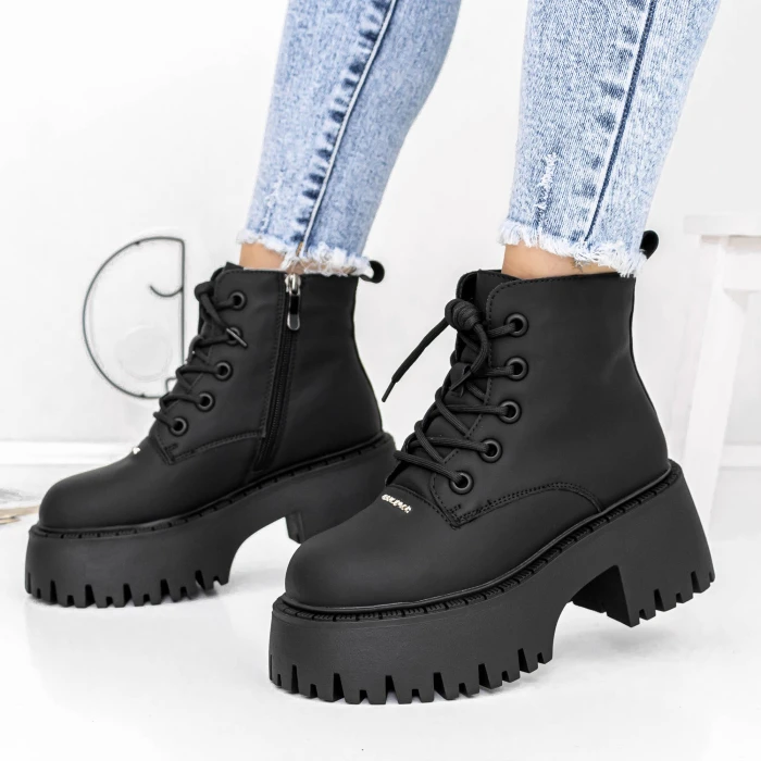 Ghete Dama cu Platforma 3YJ10 Negru » Pantoful.ro